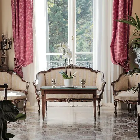 Liana 3* Florencie