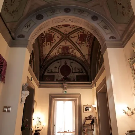Liana Hotel